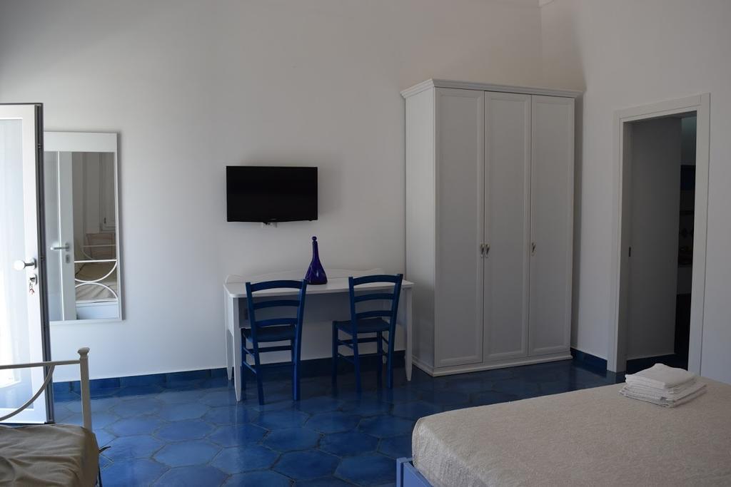 La Casa Di Cirro Apartment โปรชิดา ภายนอก รูปภาพ